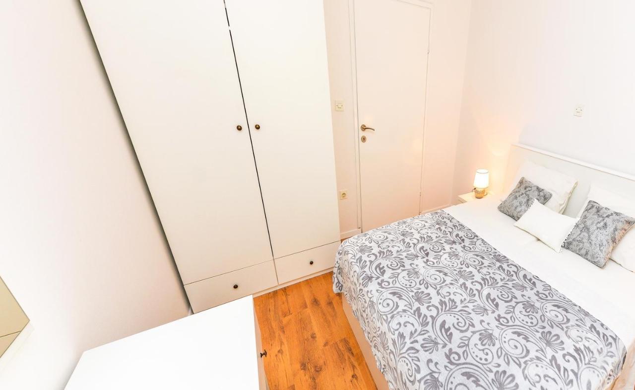 Apartments Ankica Новаля Екстериор снимка
