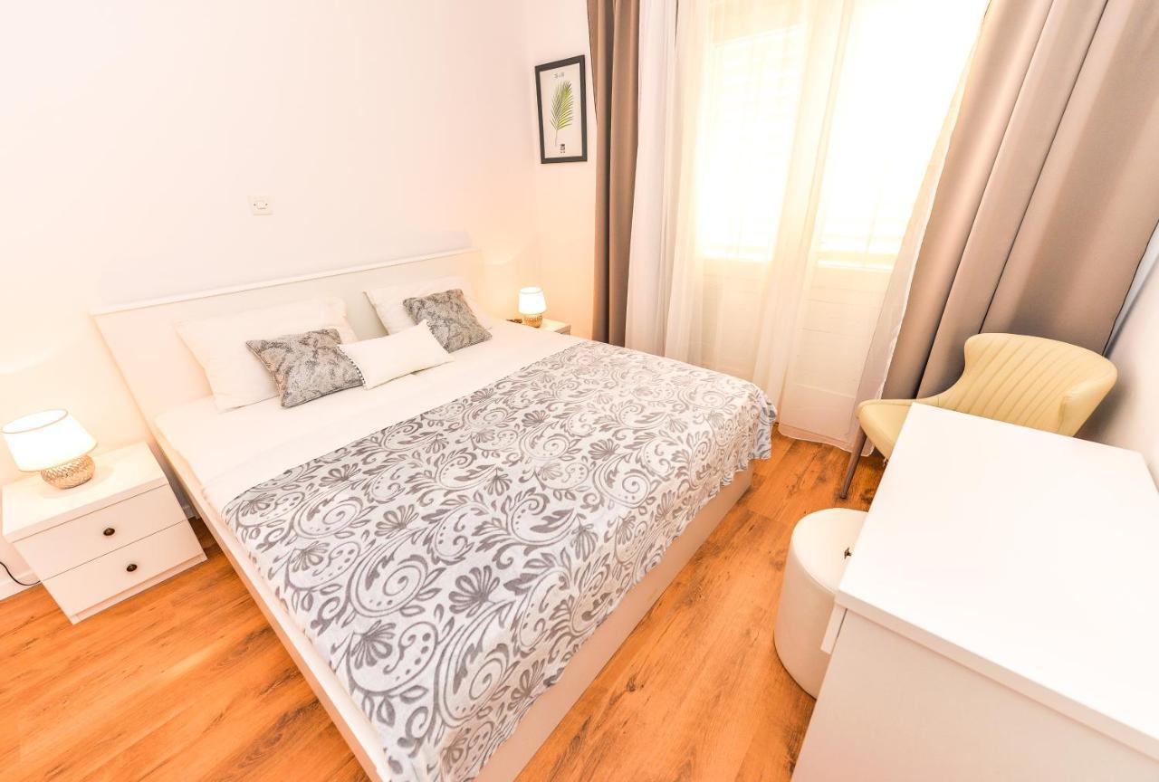 Apartments Ankica Новаля Екстериор снимка